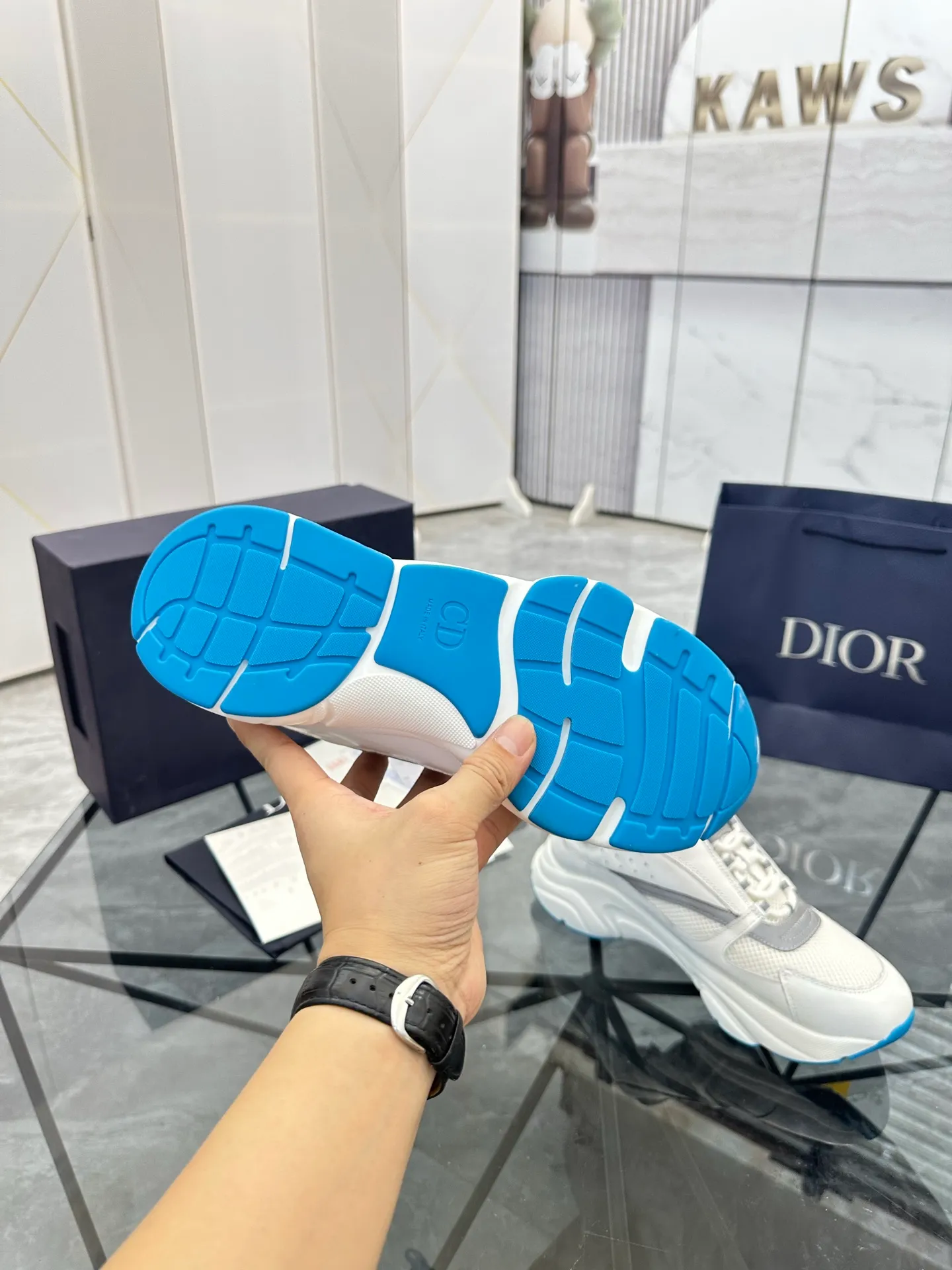 Men's shoes: 💰P460¥ Ready in Guangzhou, fully packaged Product trademark: Dior* "Dior*" low-top casual shoes Regular size: 38-46 (can be customized to 47) B22 Product materials: imported cowhide leather upper spliced ​​with original fabric, breathable lining, original outsole. Number: 920